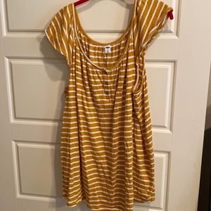 Like new Old Navy mustard stripe sleeveless top